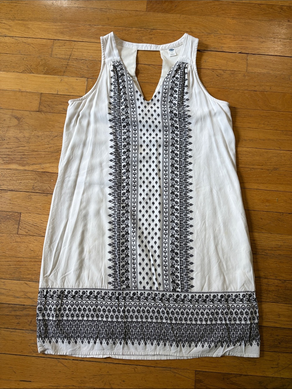 Old Navy White Sleeveless Dress with Black Embroidered Panels